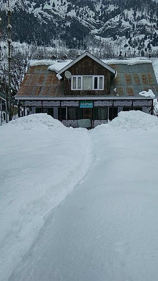 Pk Cottage Pahalgam Exterior photo
