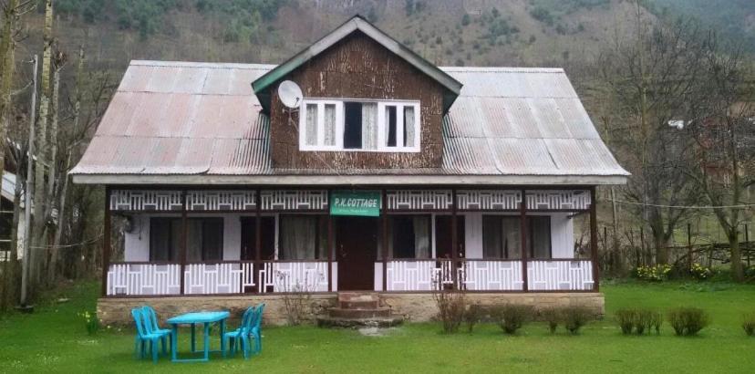 Pk Cottage Pahalgam Exterior photo